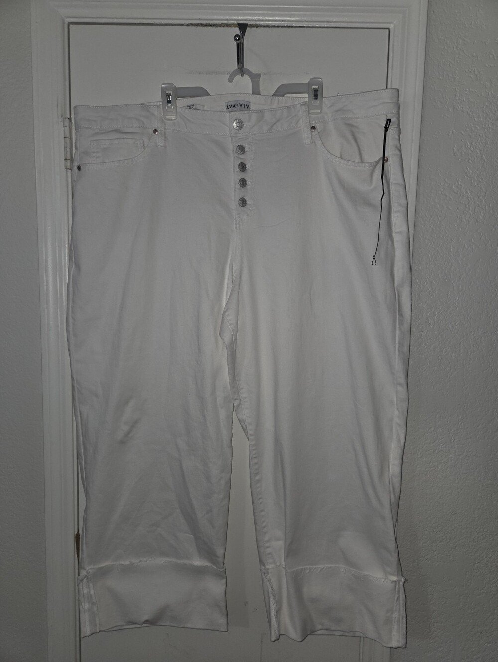 White Button-Front Cropped Pants